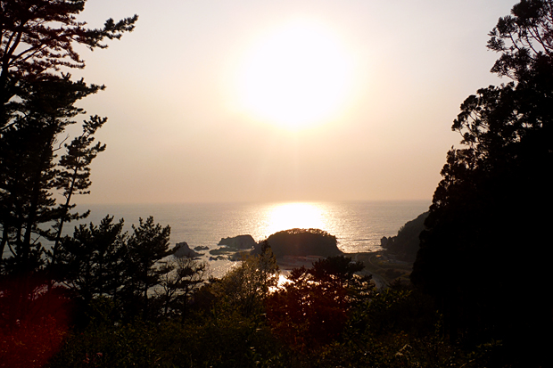 白神海彦山彦館付近から望む日本海