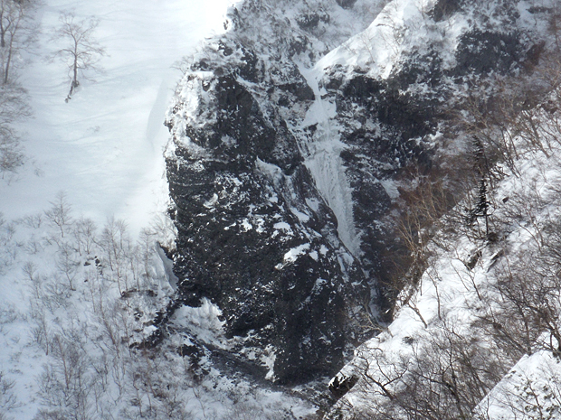50mの落差がある御神坂沢大滝